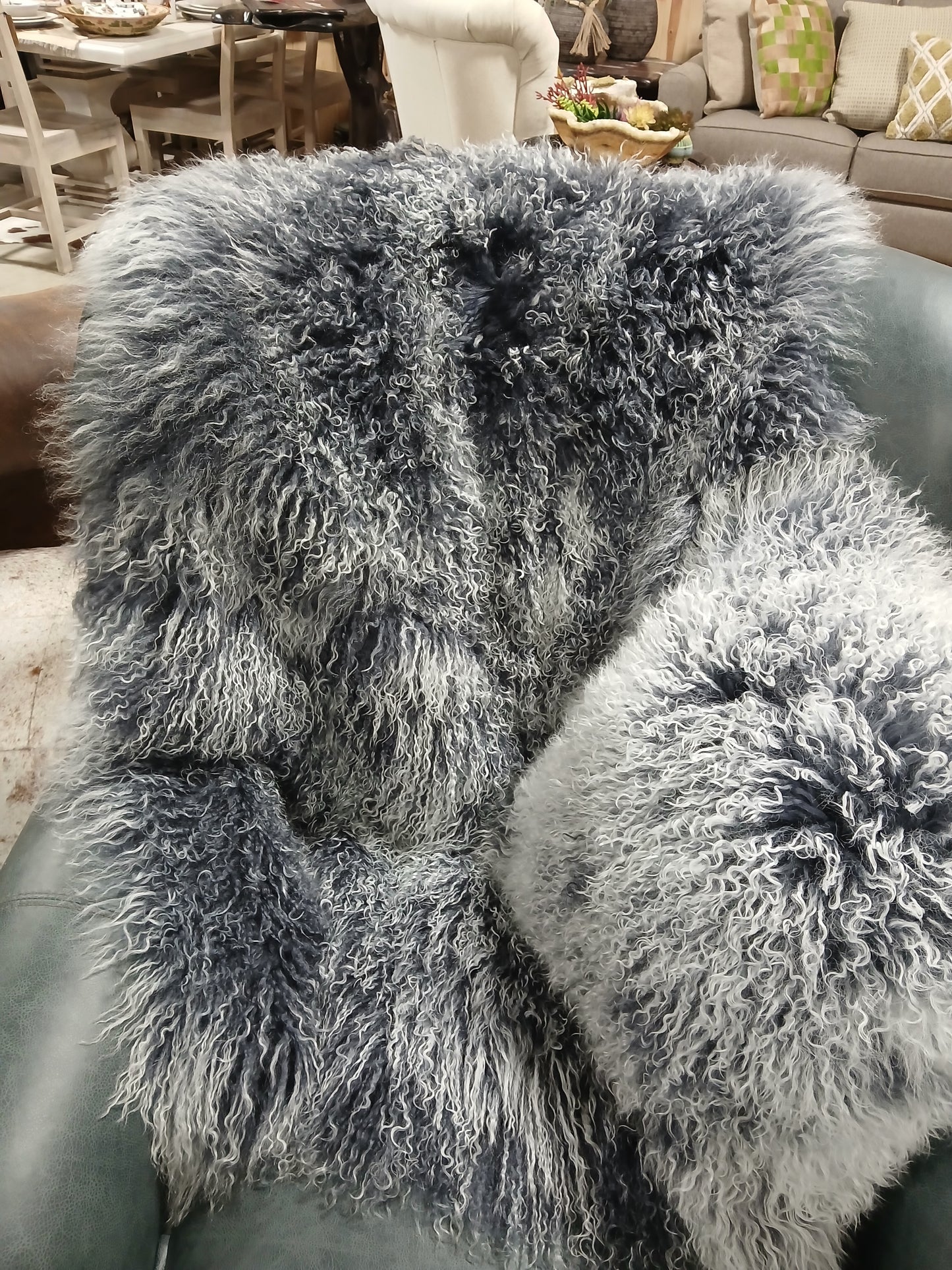 TIBETAN SHEEP THROW - GREY TIPPED