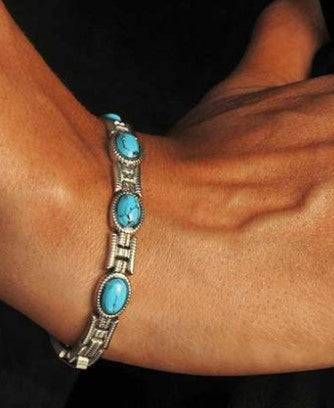 LADY TURQUOISE MAGNETIC BRACELET