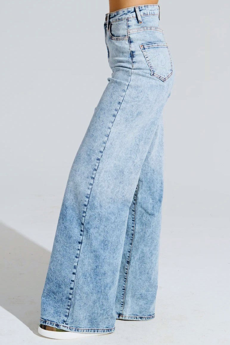 HIGH RISE MINERAL WASH WIDE LEG FLARE JEANS -LIGHT
