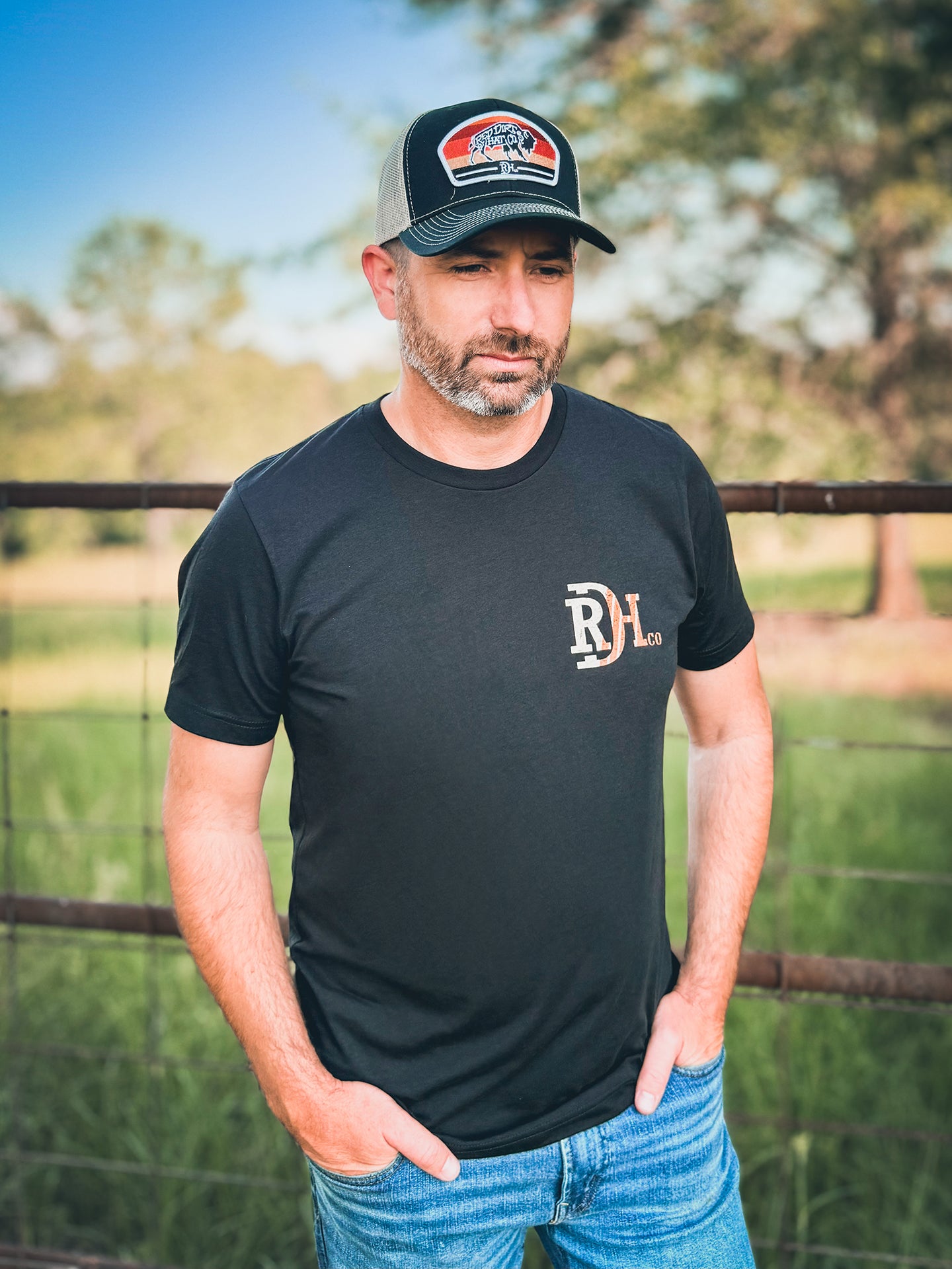 RED DIRT HAT CO SMOKED TEE