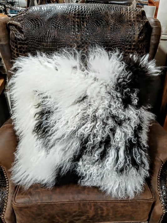 20" TIBETAN SHEEP PILLOW - NATURAL B&W