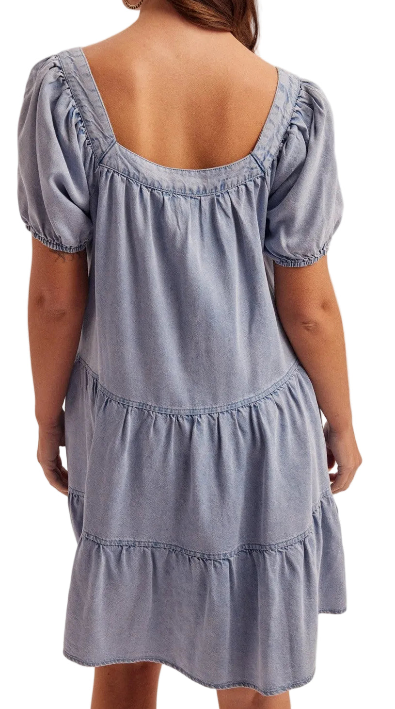 DENIM/TENCEL TIERED BABYDOLL DRESS - LIGHT WASH