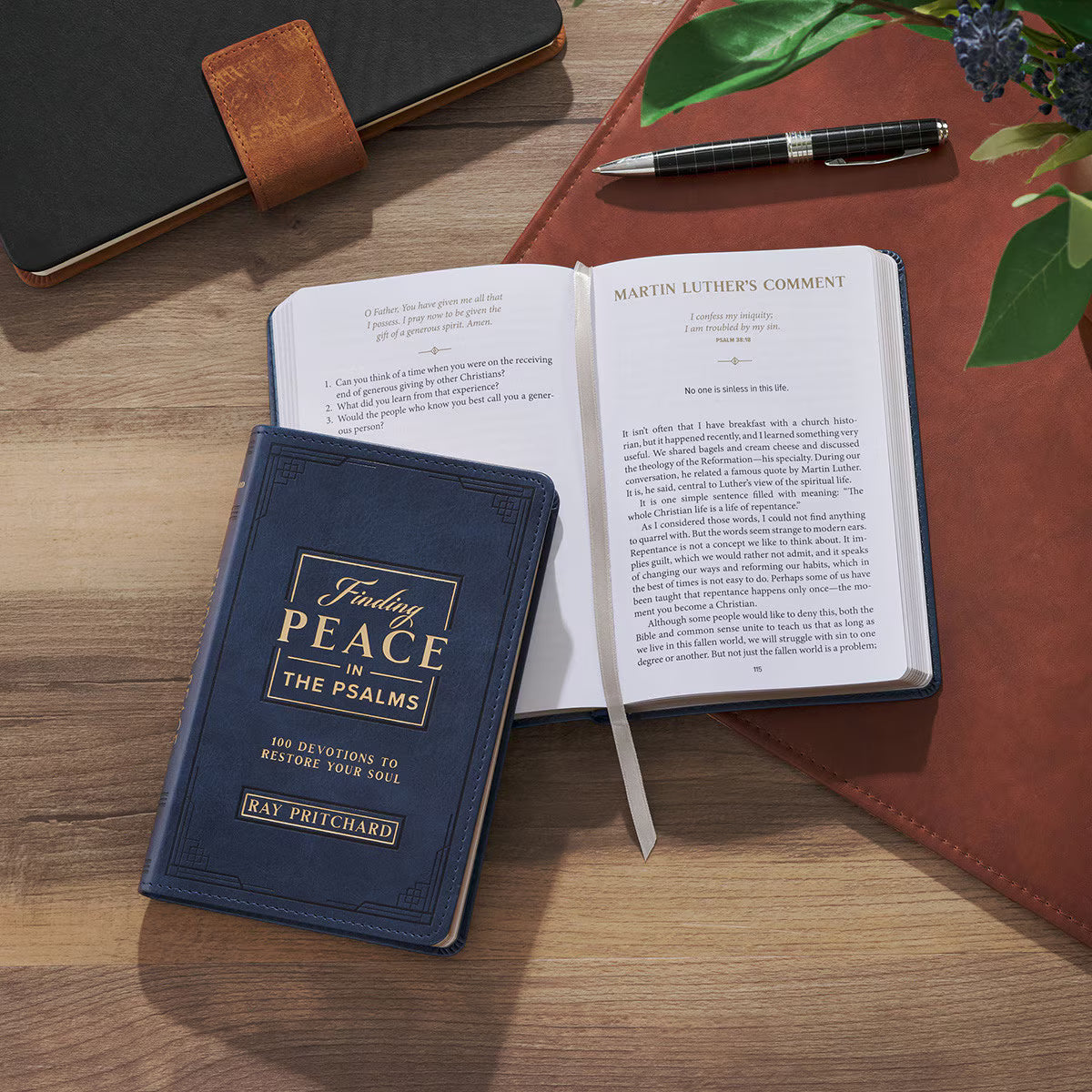 FINDING PEACE IN THE PSALMS BLUE LEATHER DAILY DEVOTIONAL