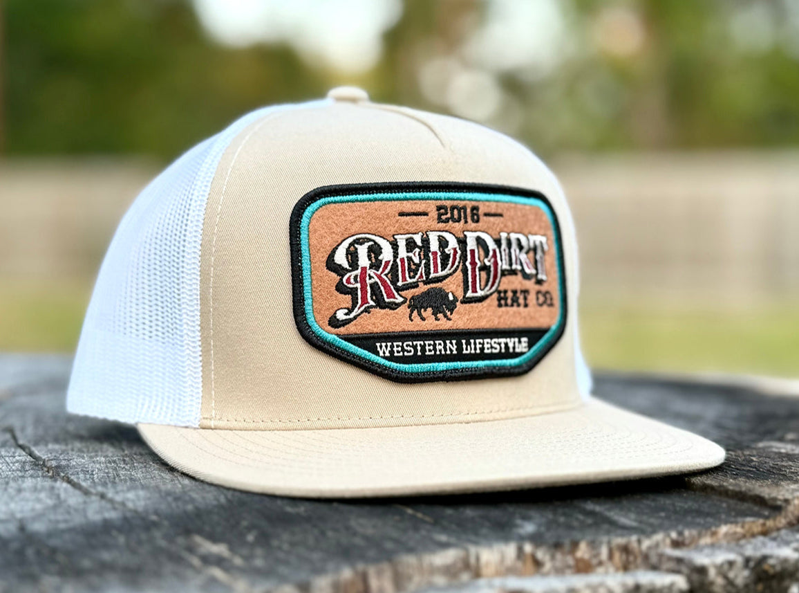 RED DIRT HAT CO LIFESTYLE HAT in KHAKI/WHITE