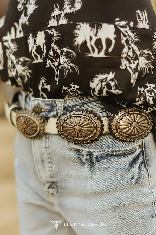 GENUINE COWHIDE LEATHER OVAL CONCHO BELT