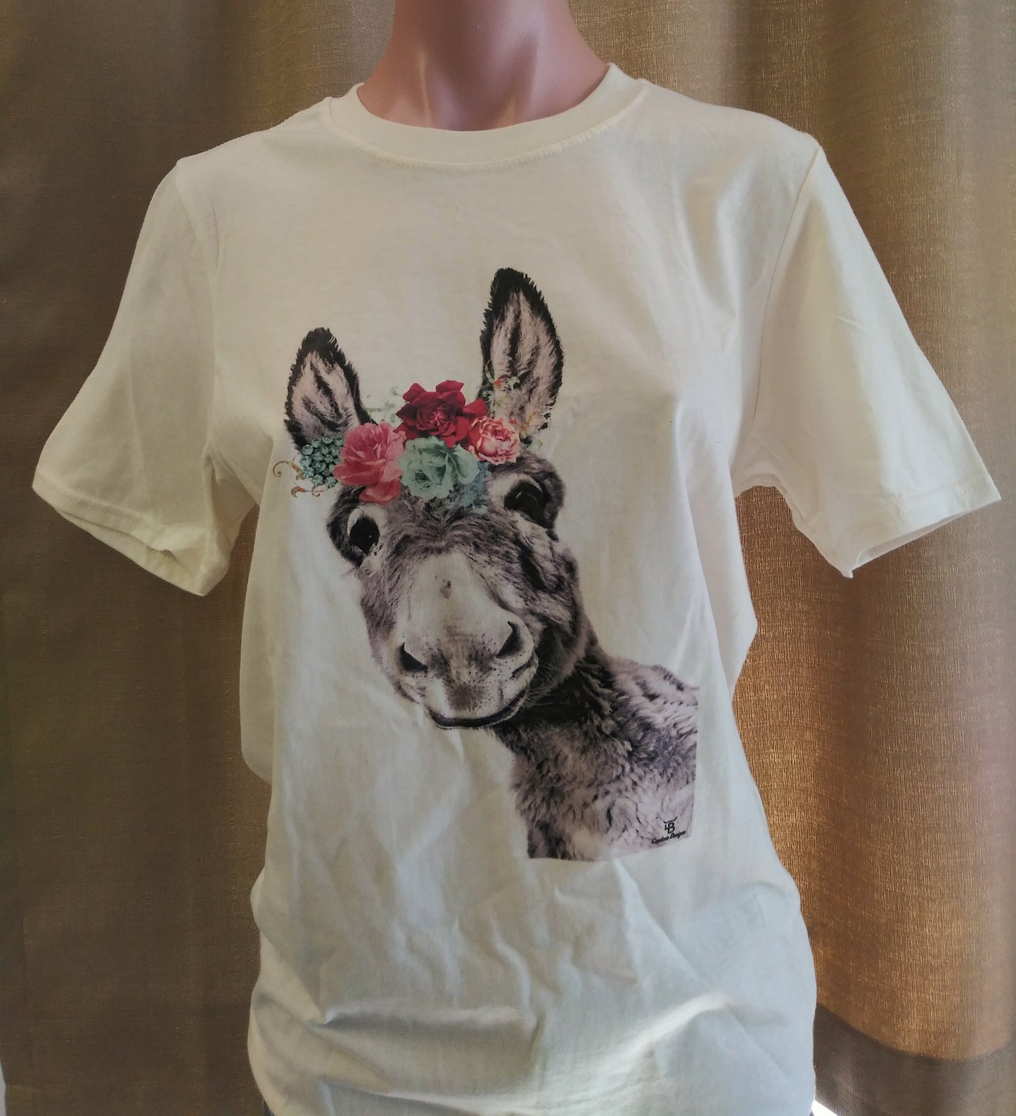 DONKEY TEE in BUTTERCREAM