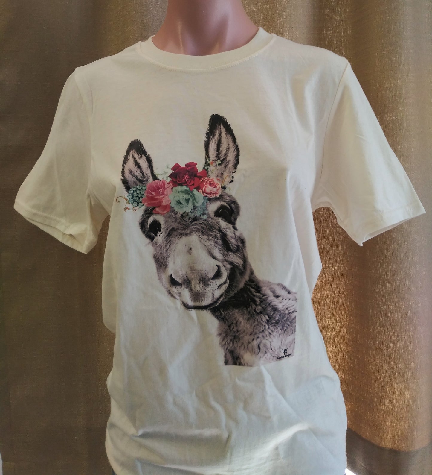 DONKEY TEE in BUTTERCREAM