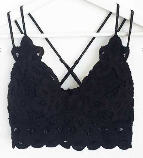 SCALLOPED LACE CAMI BRALETTE in BLACK