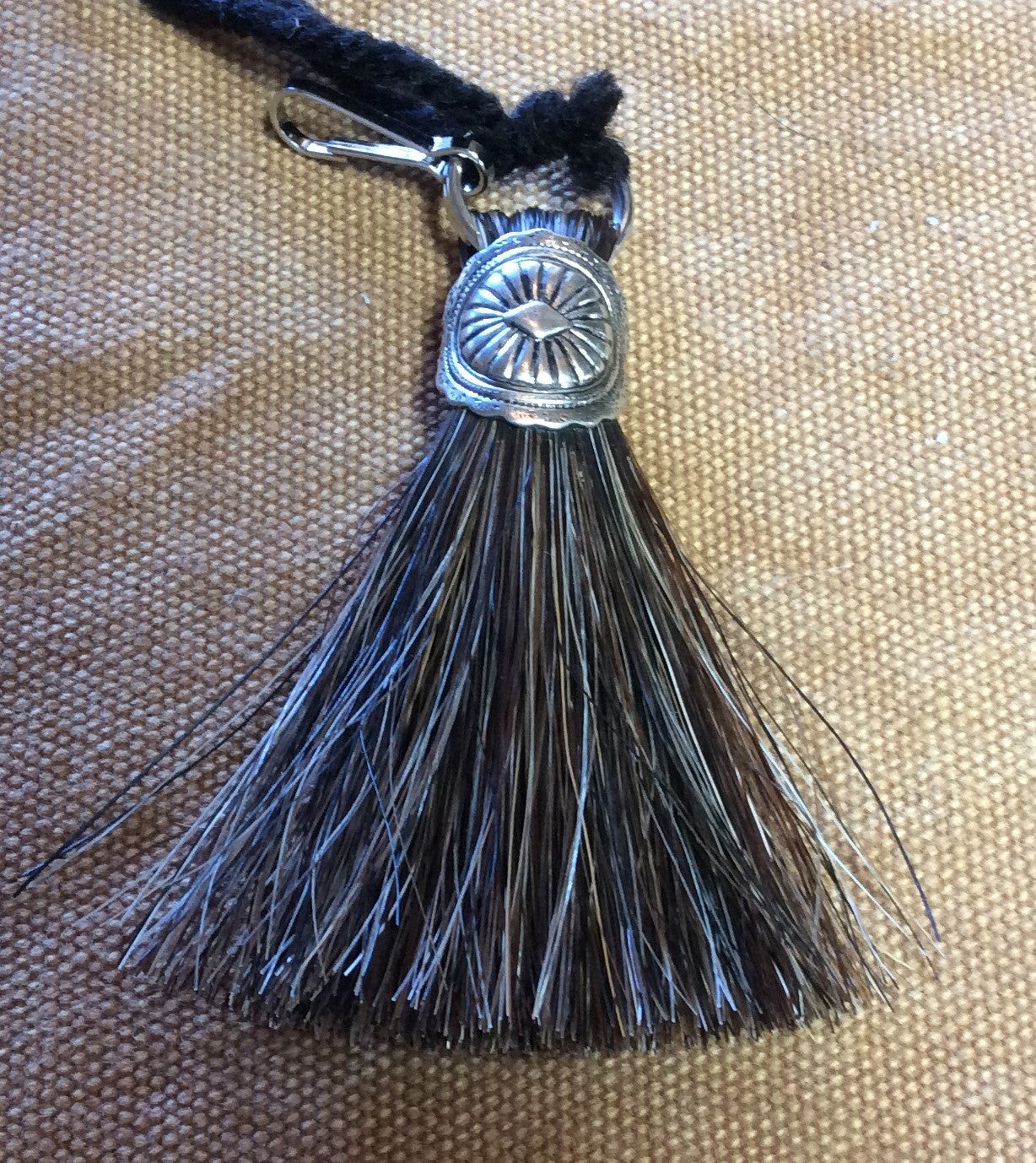 Zipper pull with Horse Hair