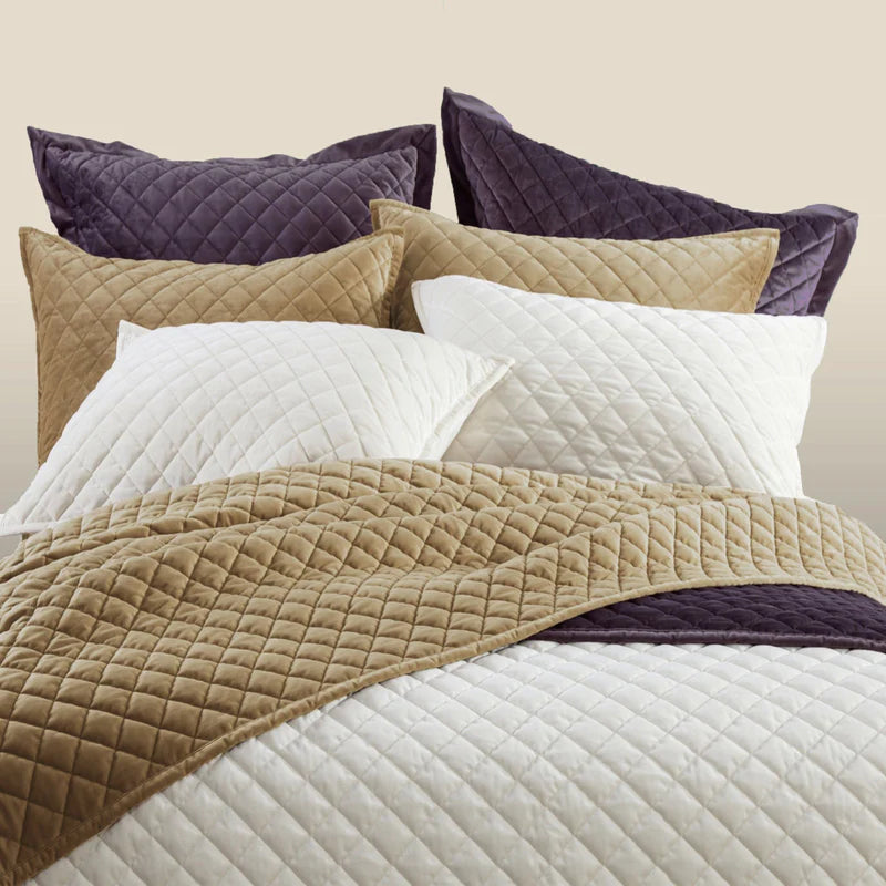 VELVET DIAMOND QUILT in CREAM, KING