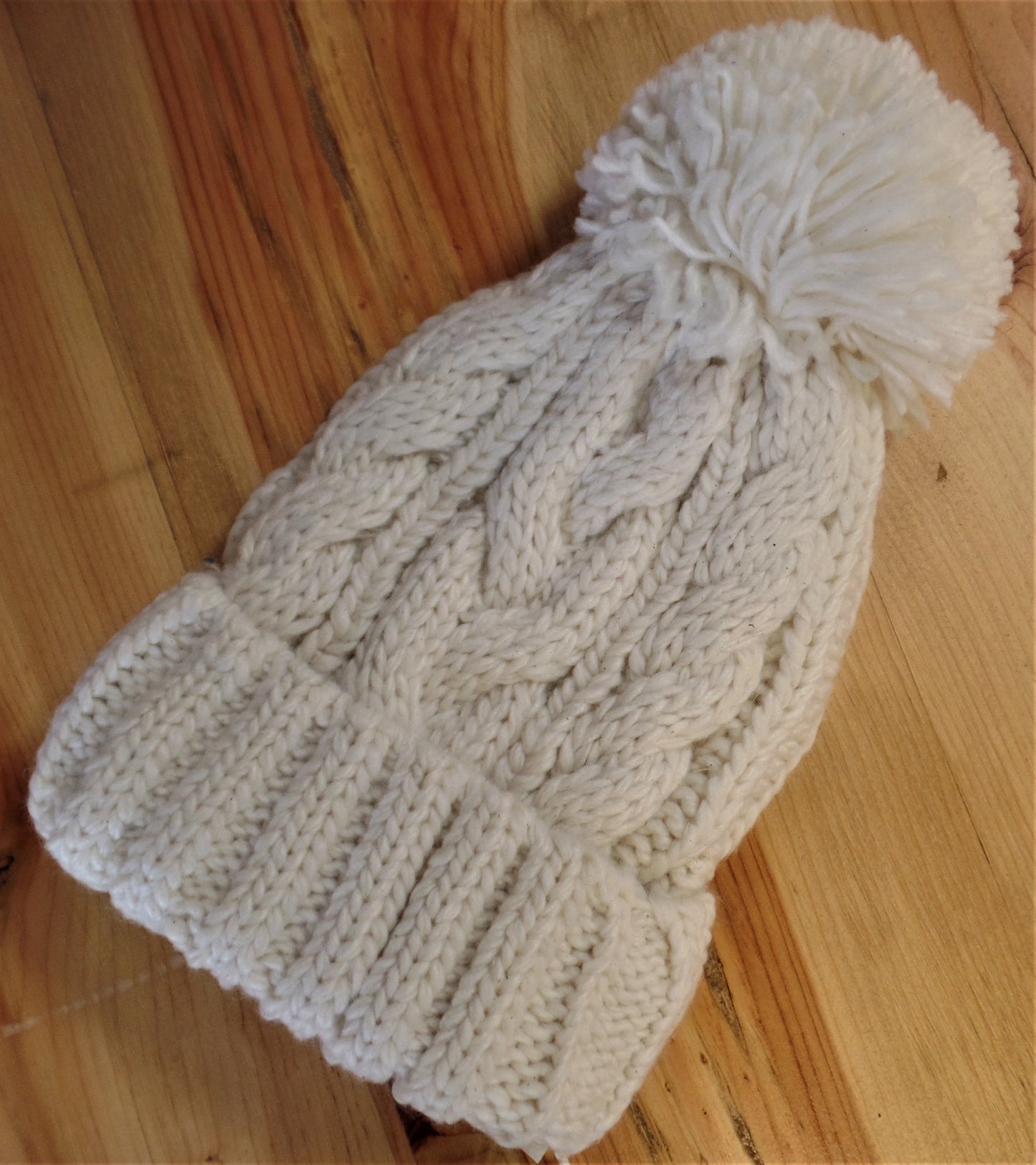 CABLE KNIT POMPOM BEANIE 5 COLORS