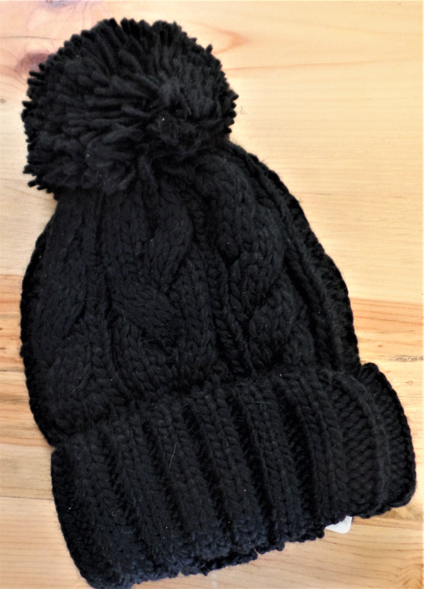 CABLE KNIT POMPOM BEANIE 5 COLORS