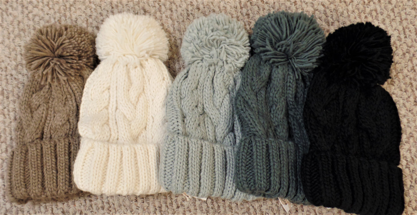 CABLE KNIT POMPOM BEANIE 5 COLORS