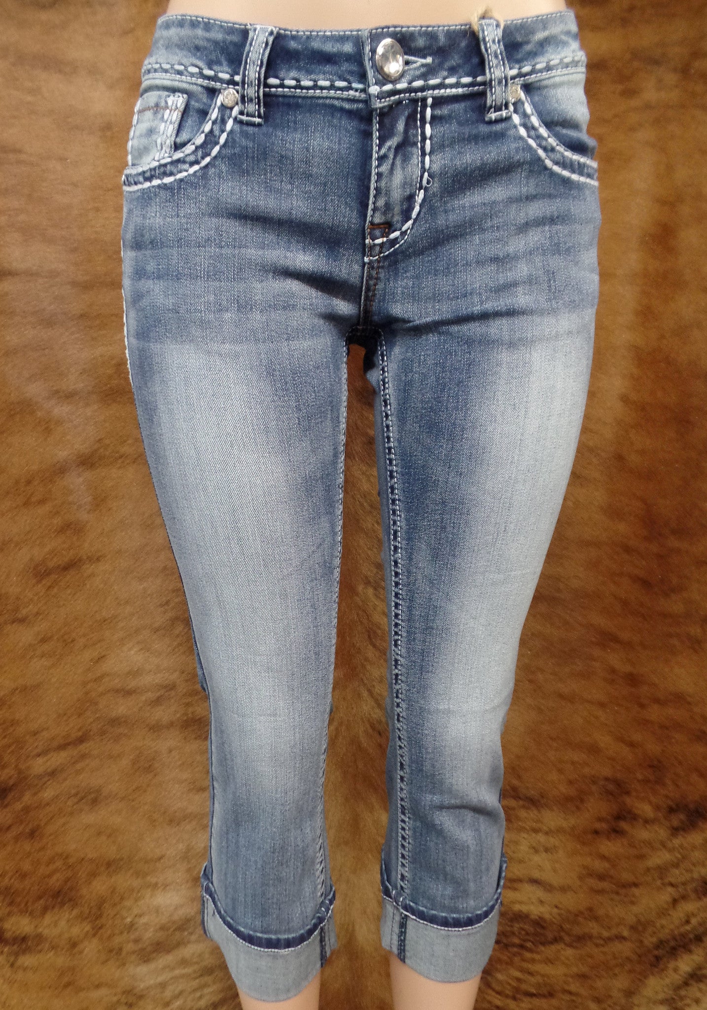 Charme By Grace In LA Cuffed Capri