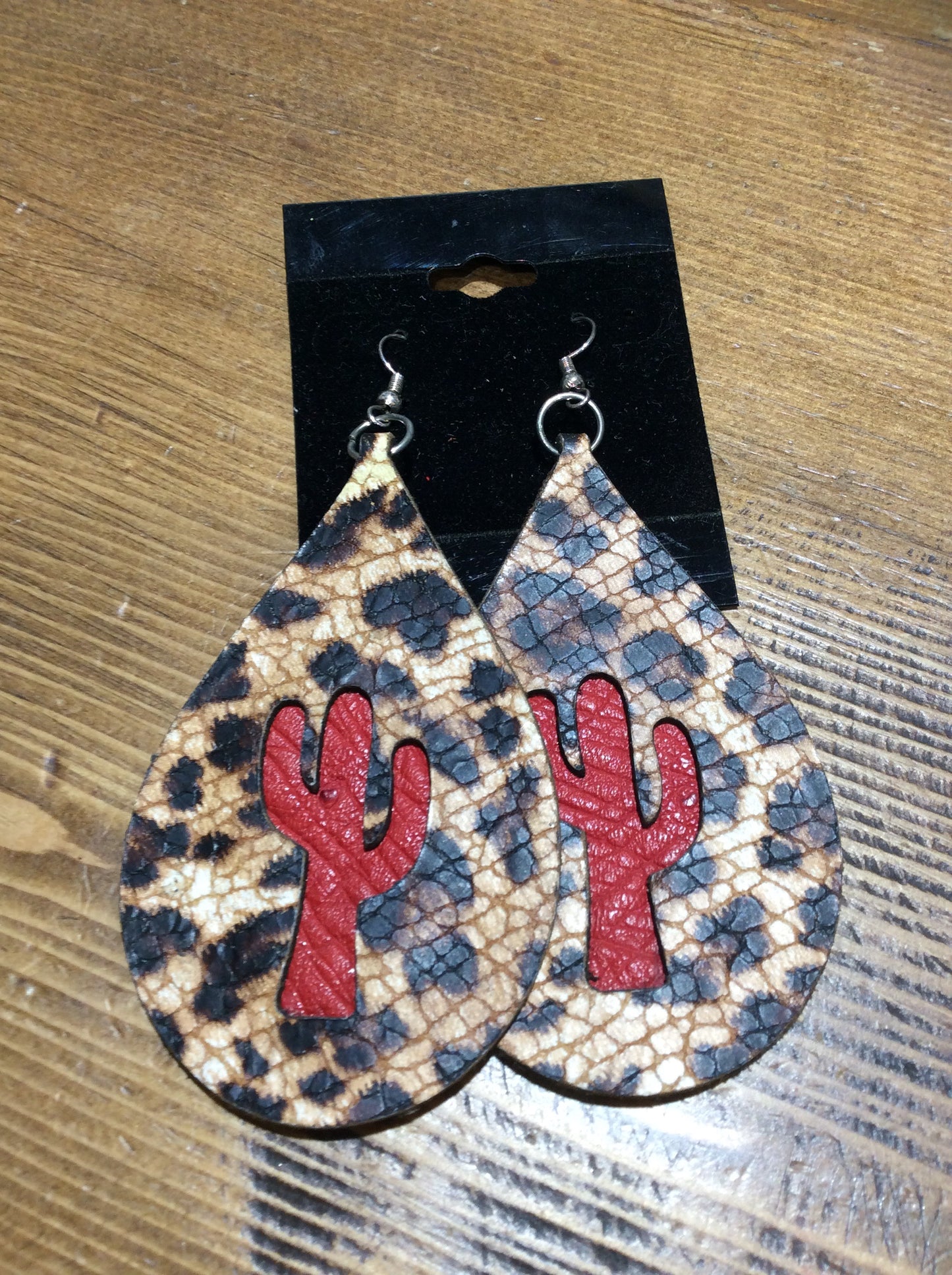 3" LEATHER EARRINGS WITH INLAY
