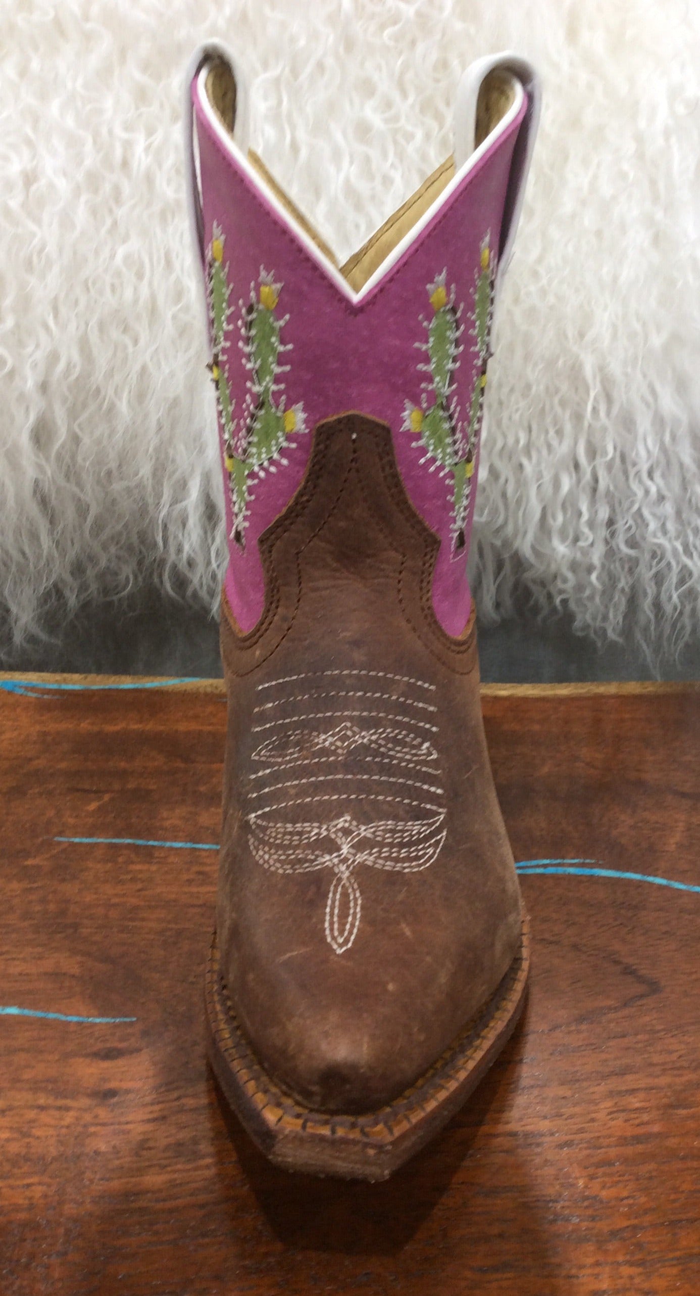 MACIE BEAN GIRL'S PRICKLED PINK BOOTS